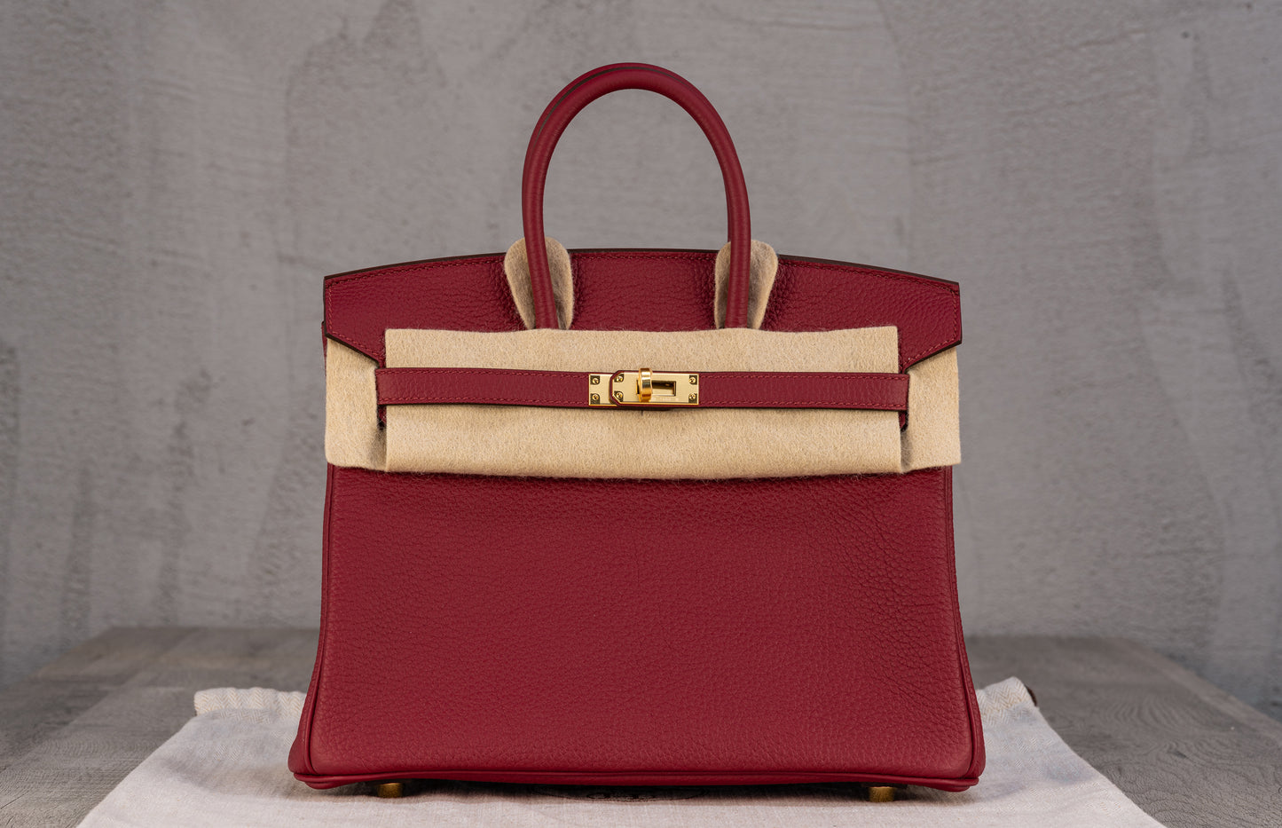 Hermès K25 Kelly II 25 Retourne Bag in Rouge Grenat Togo Leather with Gold Hardware