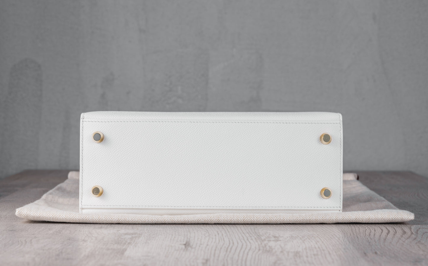 Hermès K25 Kelly II 25 Sellier Bag in HSS White Epsom Leather w/ Grey Stitching and Brushed Gold Hardware