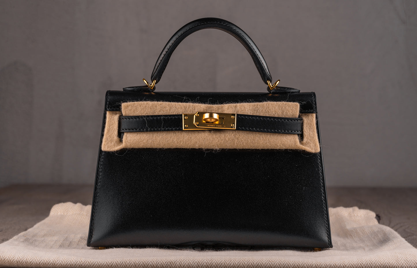 Hermès K20 Mini Kelly II 20 Sellier Bag in Noir Box Leather with Gold Hardware