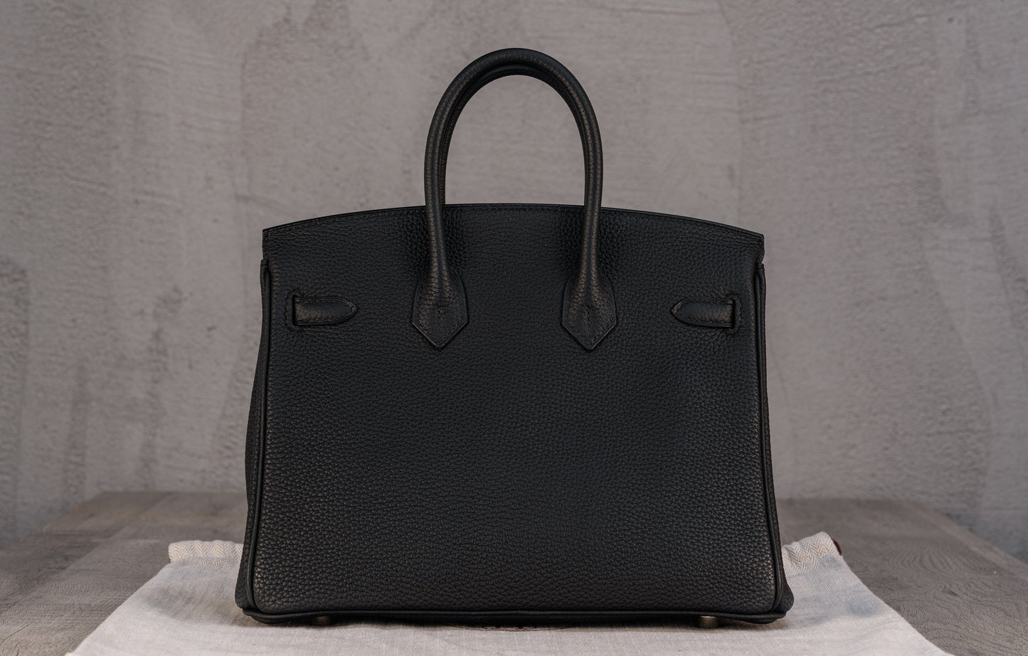Hermès K25 Kelly II 25 Retourne Bag in Noir Togo Leather With Palladium Hardware