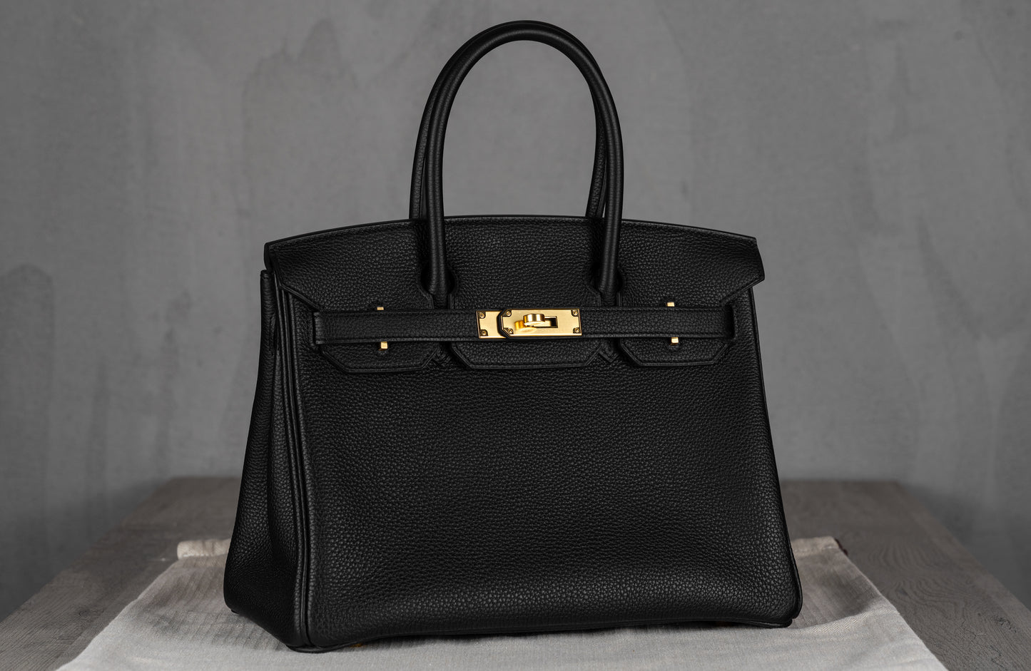 Hermès B30 Birkin 30 Retourne Bag in Noir Togo Leather with Gold Hardware