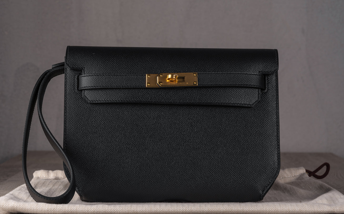 Hermès Kelly Depeches Sellier Bag in Noir Epsom Leather with Gold Hardware