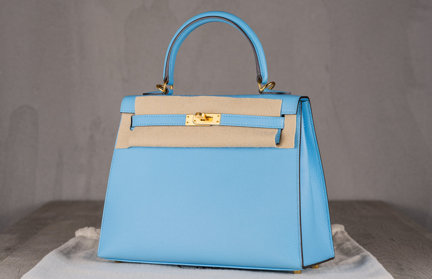 Hermès K25 Kelly II 25 Sellier Bag in Celeste Epsom Leather with Gold Hardware