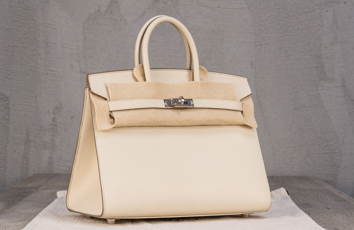 Hermès K25 Kelly II 25 Retourn Bag in Craie Epsom Leather with Palladium Hardware