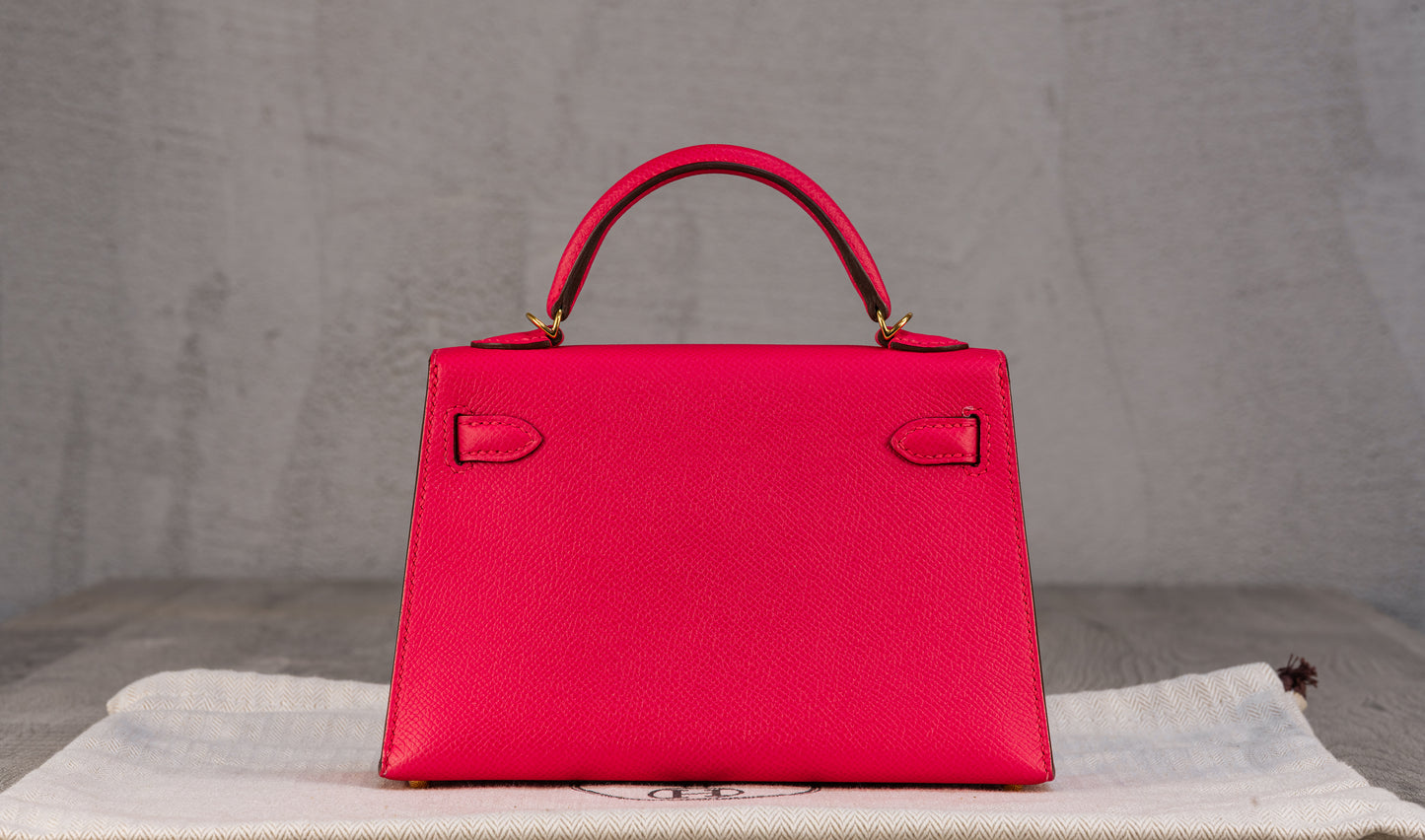 Hermès K20 Mini Kelly II 20 Sellier Bag in Rose Extreme Chevre Leather with Gold Hardware
