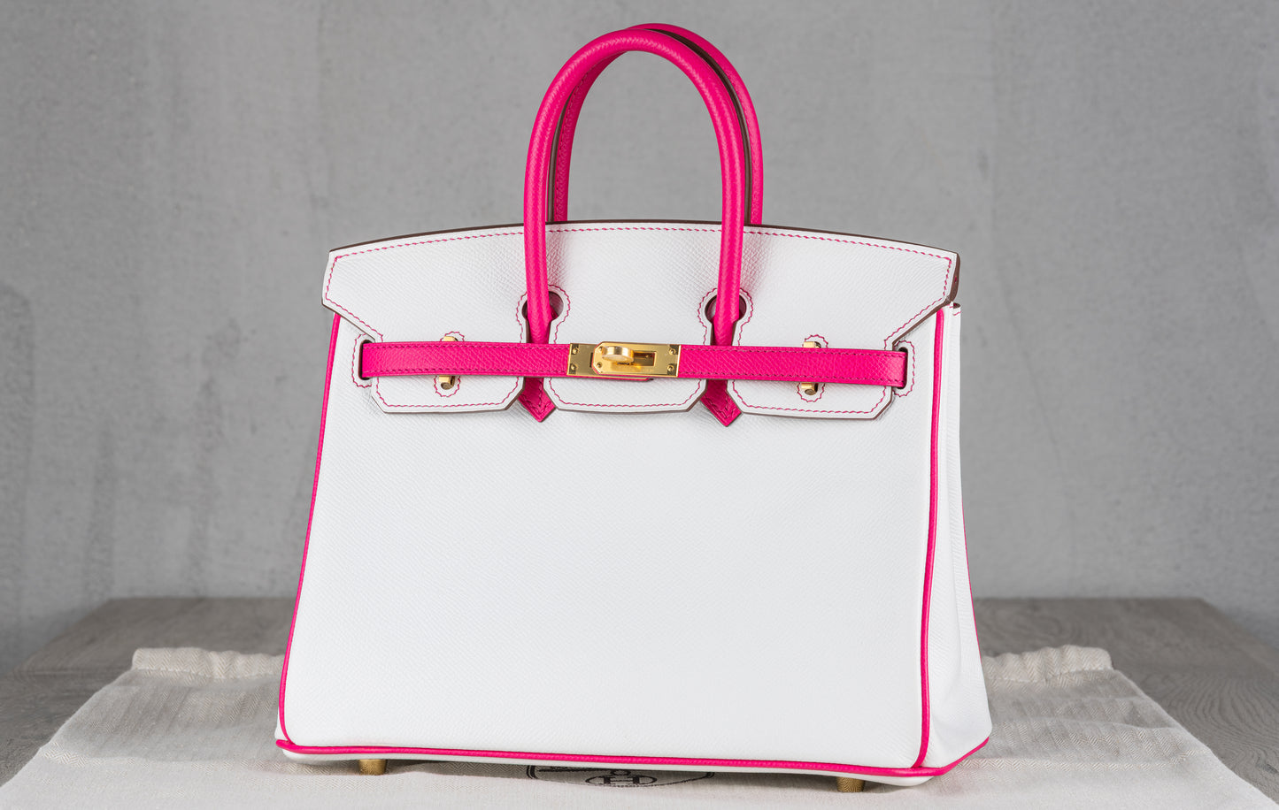 Hermès B25 Birkin 25 Retourne Bag in HSS Blanc / Rose Tyrien Epsom Leather with Gold Hardware