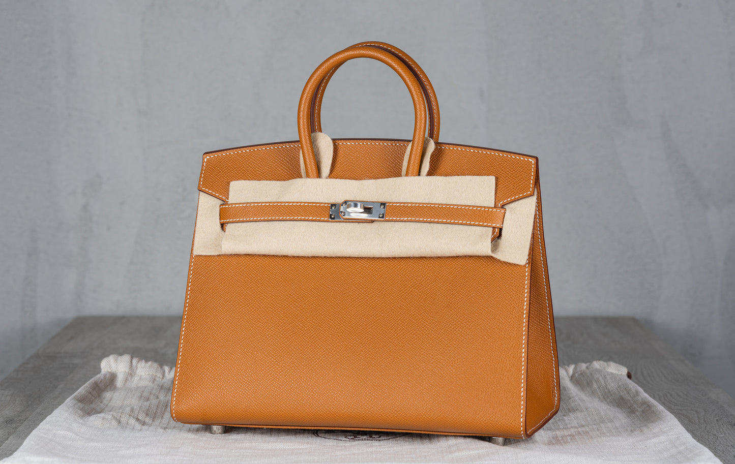 Hermès B25 Birkin 25 Sellier Bag in Gold Epsom Leather with Palladium Hardware