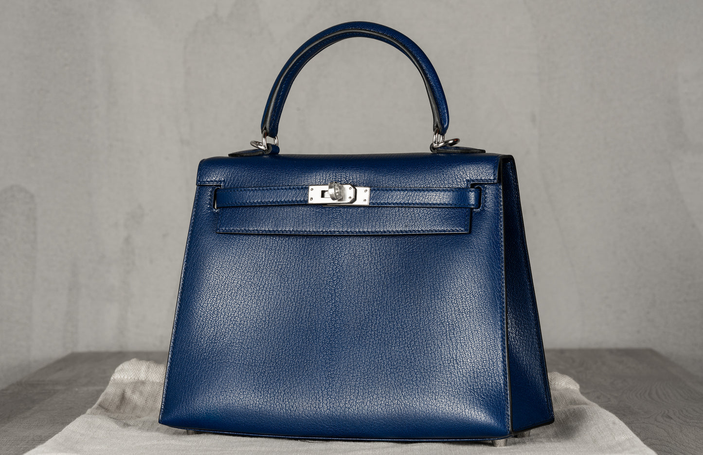 Hermès K25 Kelly II 25 Sellier Bag in Bleu Saphir Chevre Leather with Palladium Hardware