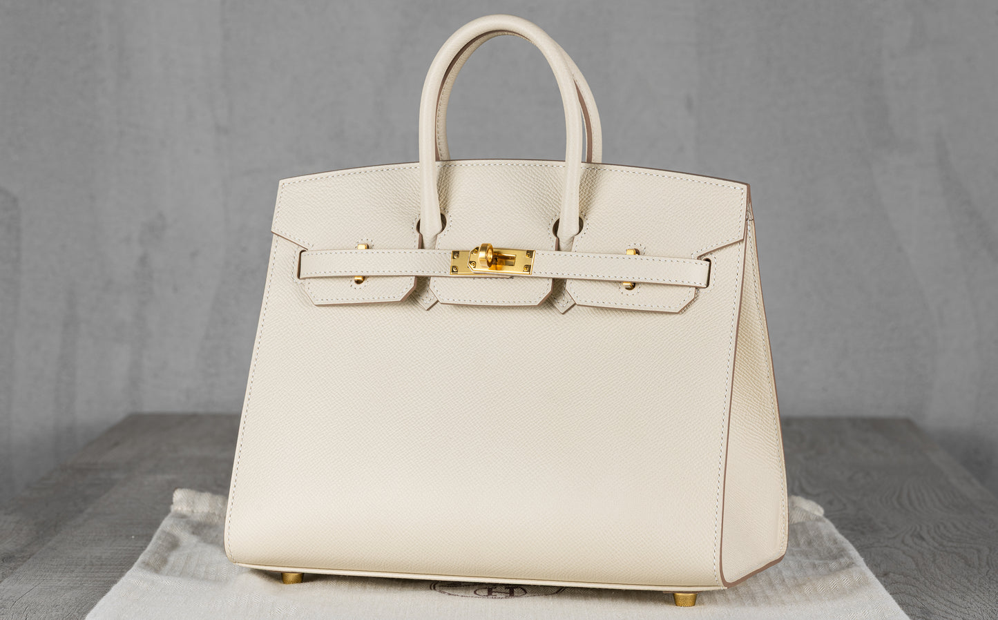 Hermès B25 Birkin 25 Retourne Bag in Craie Epsom Leather with Gold Hardware