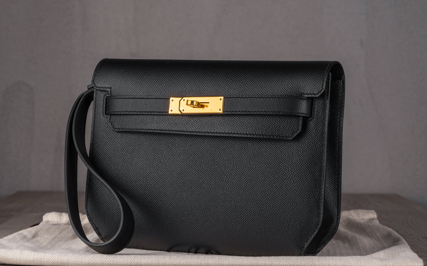 Hermès Kelly Depeches Sellier Bag in Noir Epsom Leather with Gold Hardware