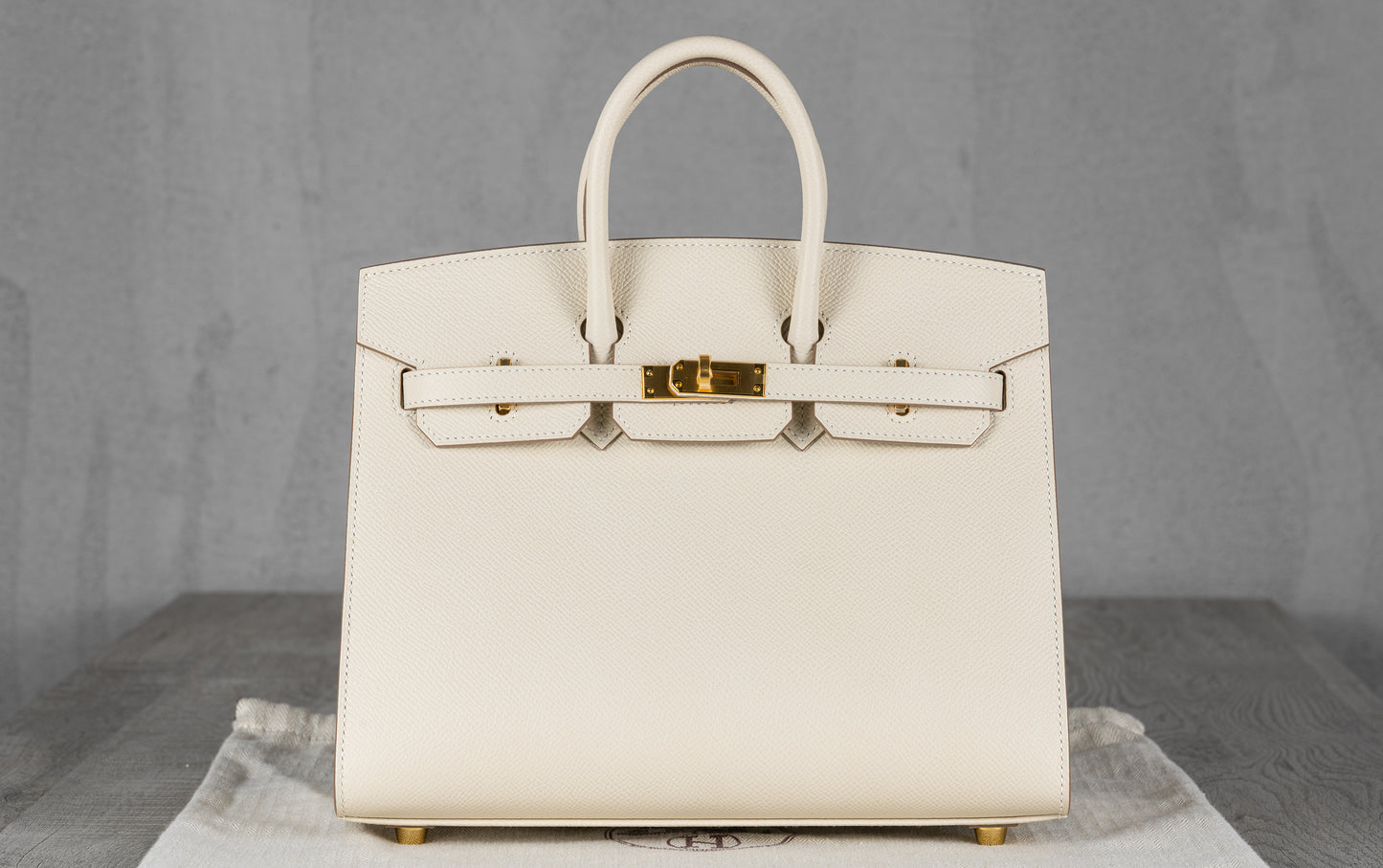 Hermès B25 Birkin 25 Retourne Bag in Craie Epsom Leather with Gold Hardware