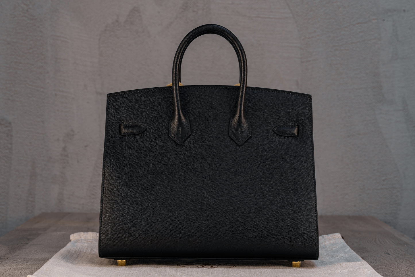 Hermès K25 Kelly II 25 Sellier Bag in Noir Madame Leather with Gold Hardware