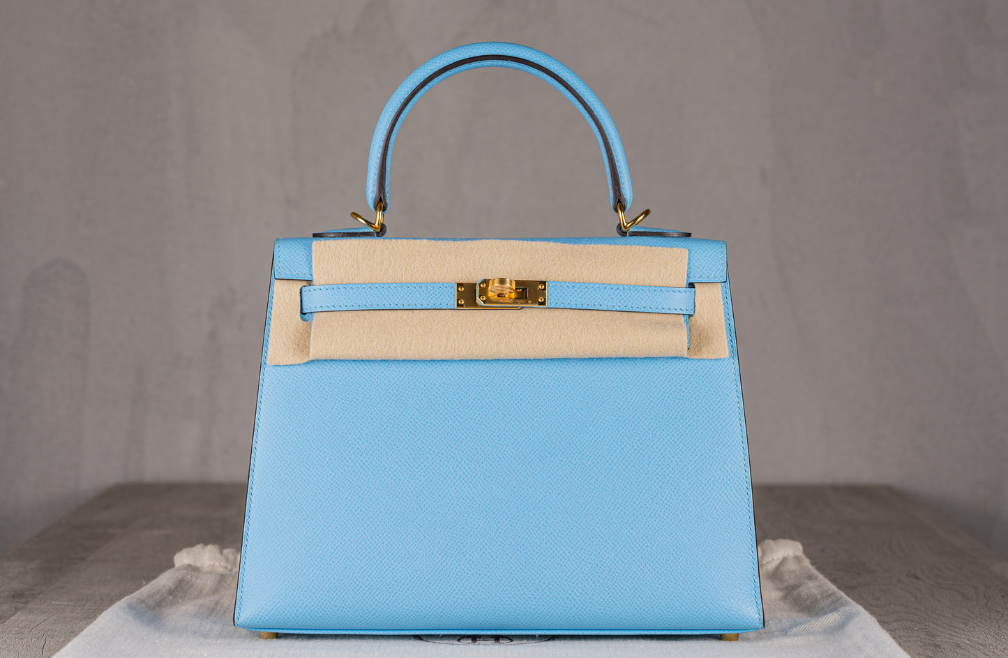 Hermès K25 Kelly II 25 Sellier Bag in Celeste Epsom Leather with Gold Hardware