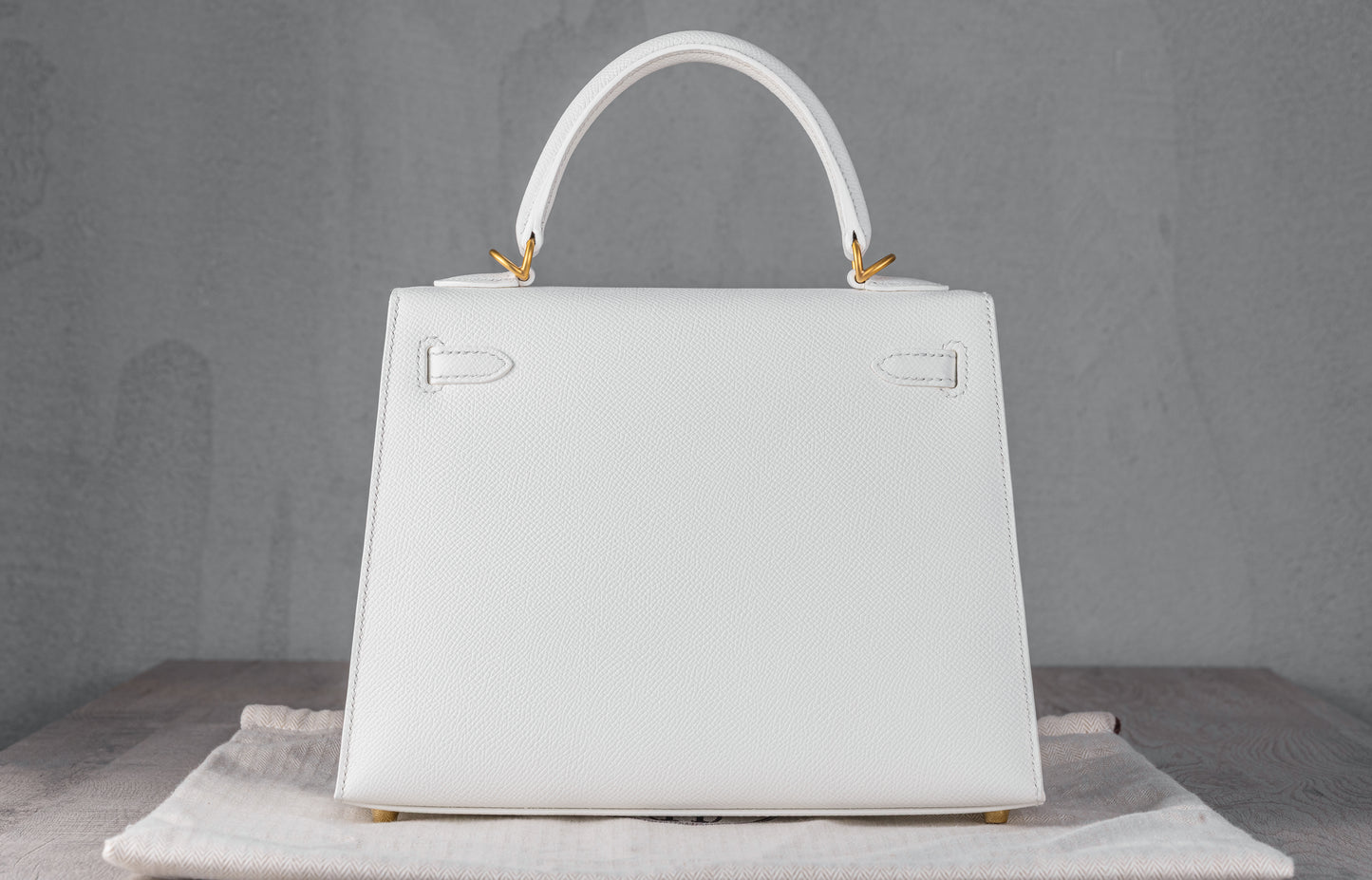 Hermès K25 Kelly II 25 Sellier Bag in HSS White Epsom Leather w/ Grey Stitching and Brushed Gold Hardware