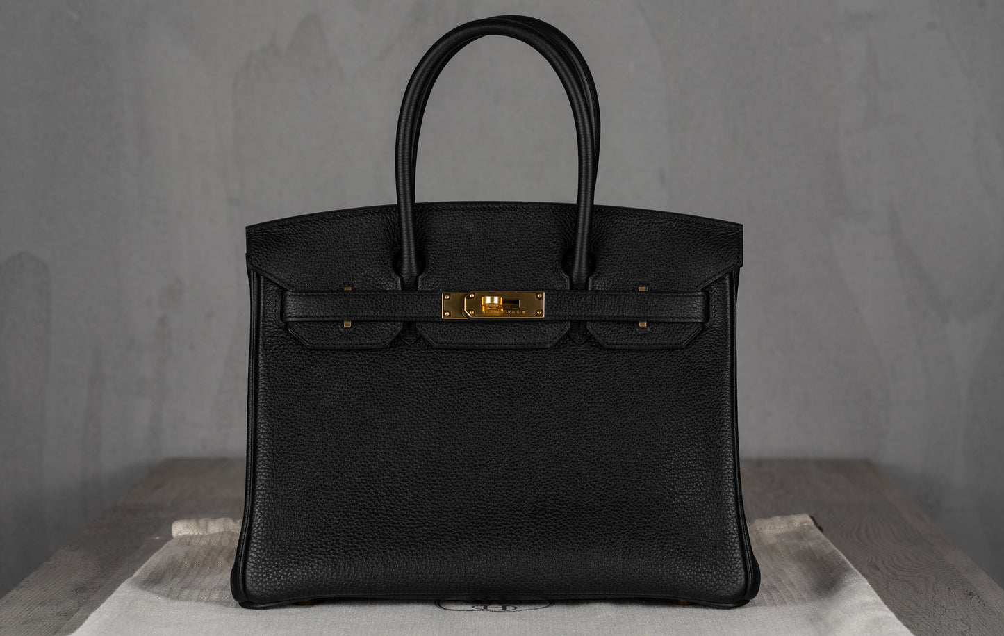 Hermès B30 Birkin 30 Retourne Bag in Noir Togo Leather with Gold Hardware