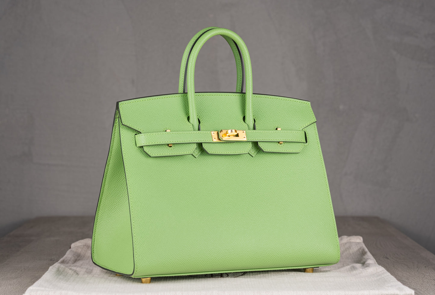 Hermès B25 Birkin 25 Sellier Bag in Vert Criquet Epsom Leather and Gold Hardware