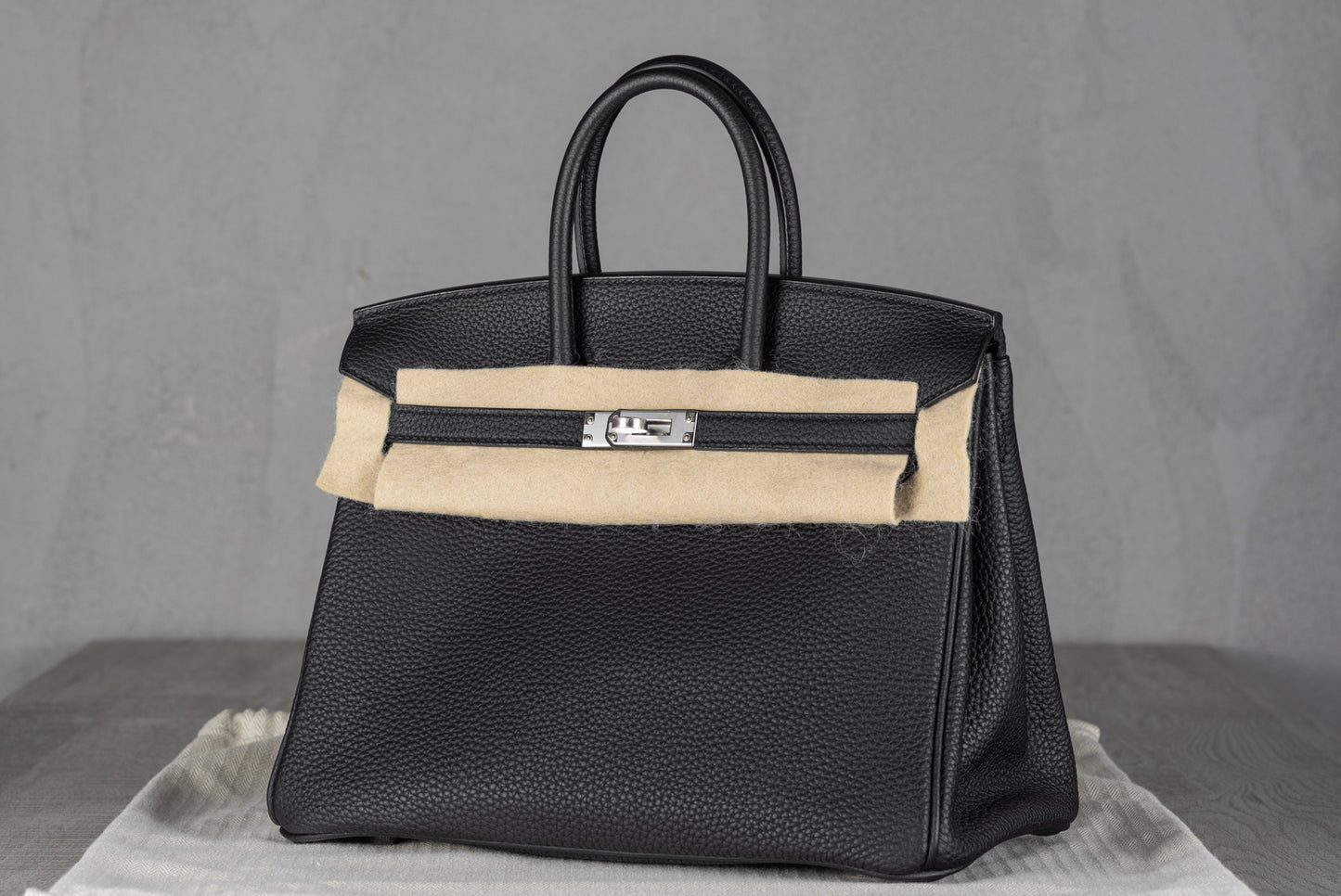 Hermès B25 Birkin 25 Retourne Bag in Noir Togo Leather with Palladium Hardware