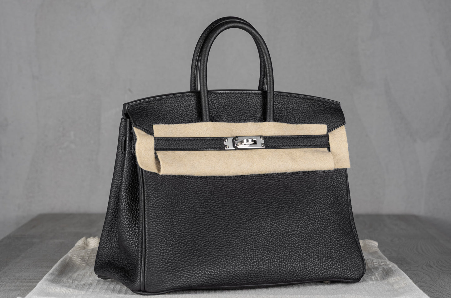 Hermès B25 Birkin 25 Retourne Bag in Noir Togo Leather with Palladium Hardware