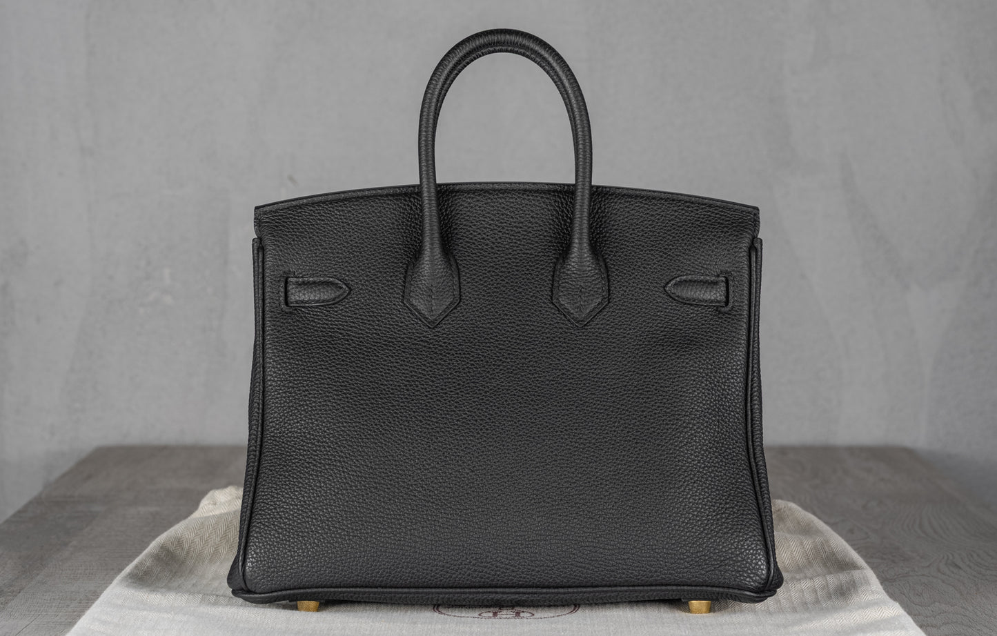Hermès B25 Birkin 25 Retourne Bag in Noir Togo Leather with Gold Hardware