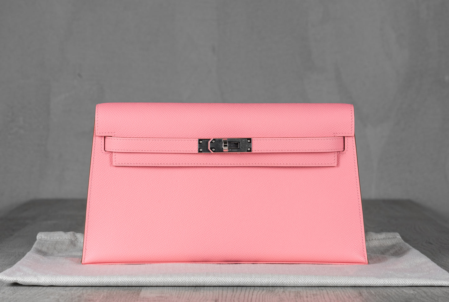 Hermès Kelly Handbag in Rose Confetti Epsom Calfskin Leather with Palladium Hardware