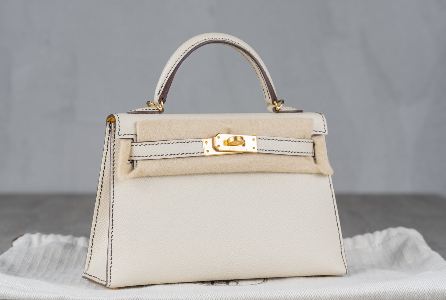 Hermès K20 Mini Kelly II 20 Sellier Bag in HSS Nata Epsom Contrast Stiching Leather with Gold Hardware