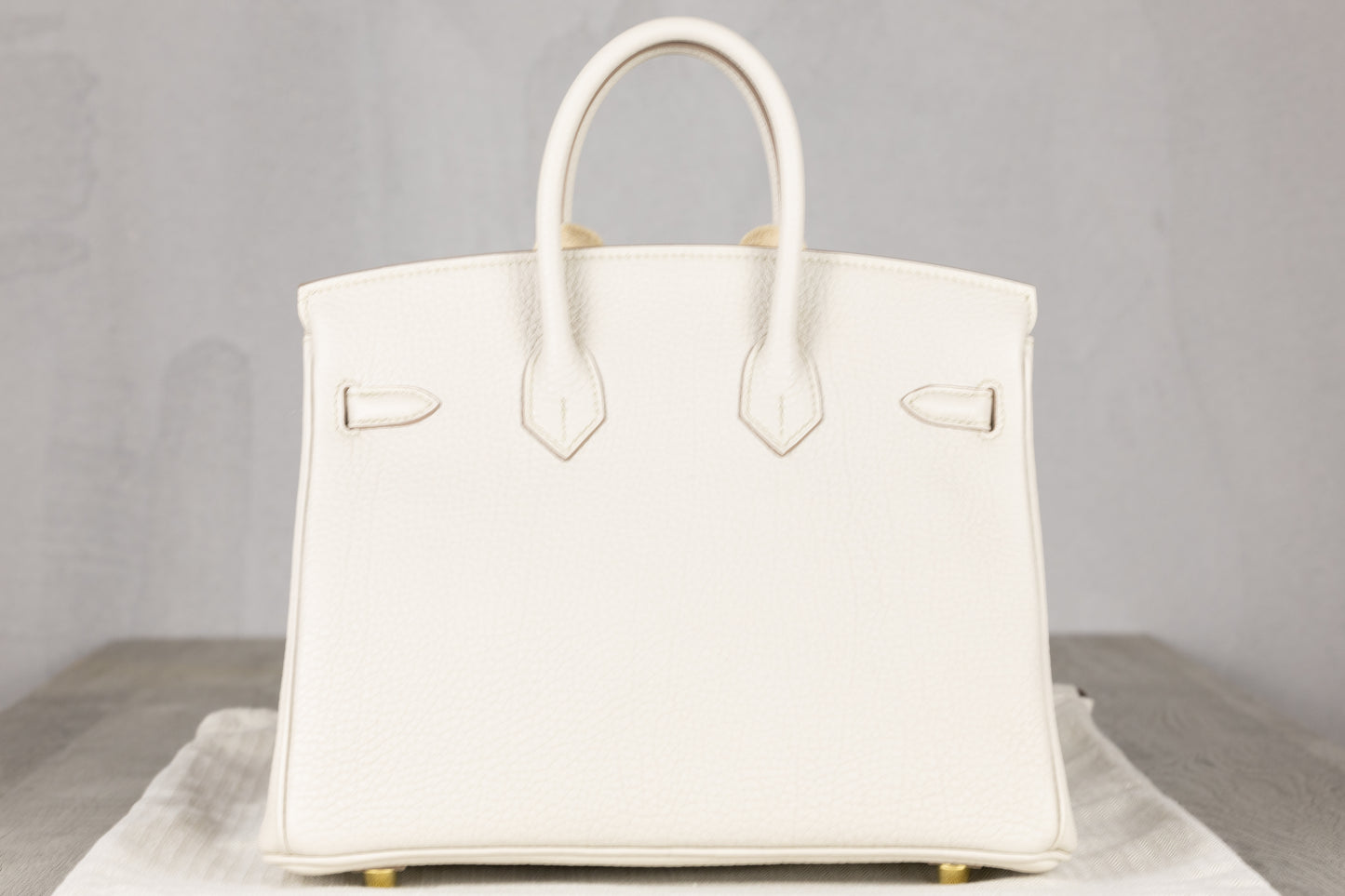 Hermès B25 Birkin 25 Retourne Bag in Beton Togo Leather with Gold Hardware G Stamp