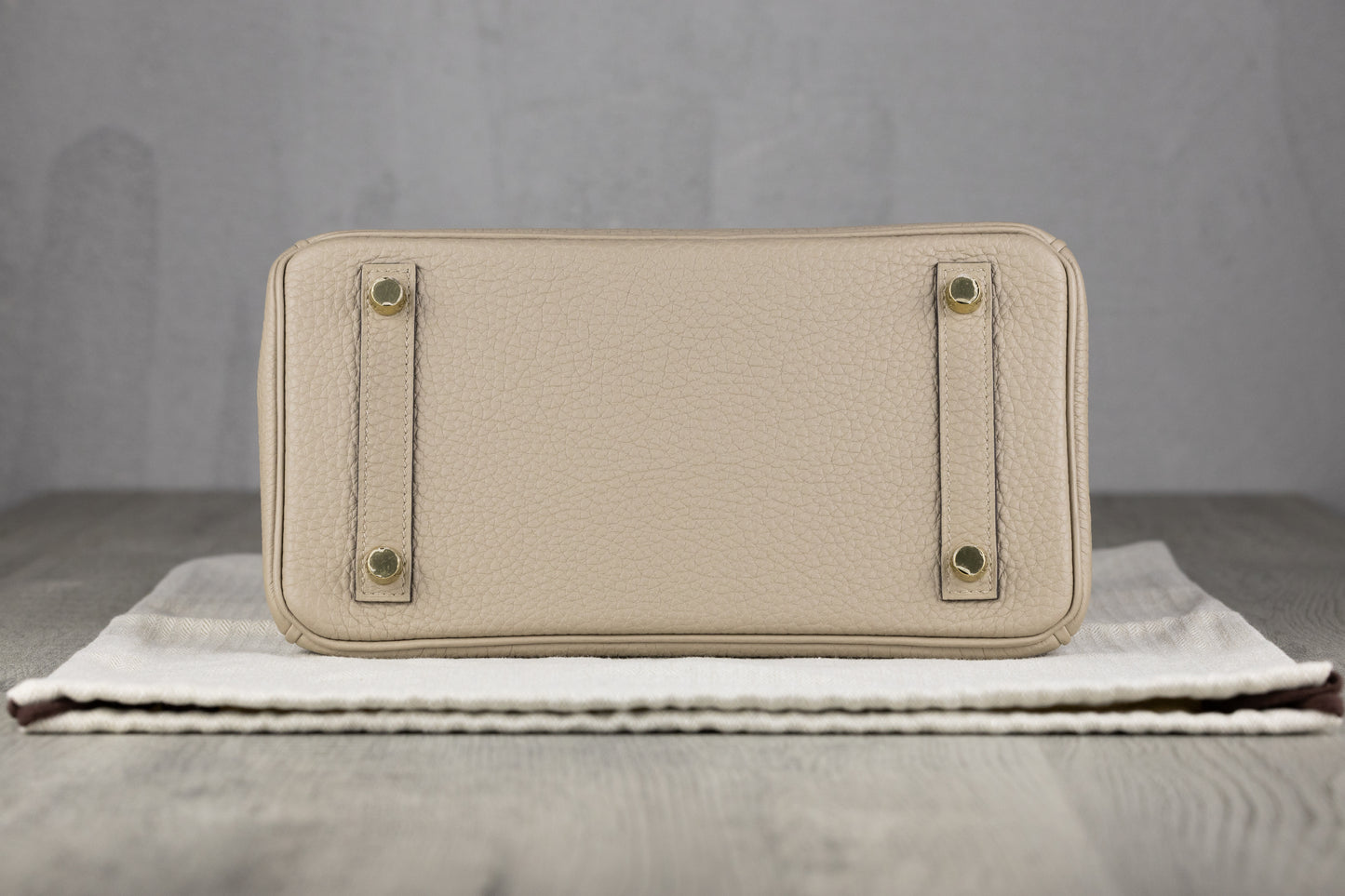 Hermès B25 Birkin 25 Retourne Bag in Gris Tourtetelle Togo Leather with Gold Hardware
