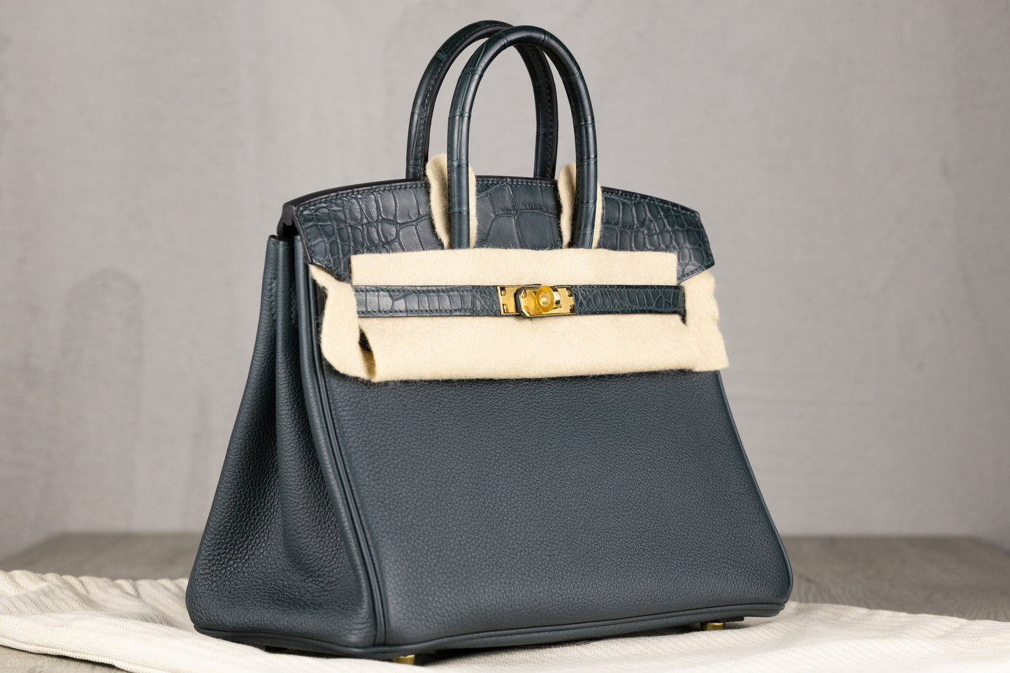 Hermès Birkin 25 Retourne Bag in Vert Cypress Matte Alligator & Epsom Leather with Gold Hardware