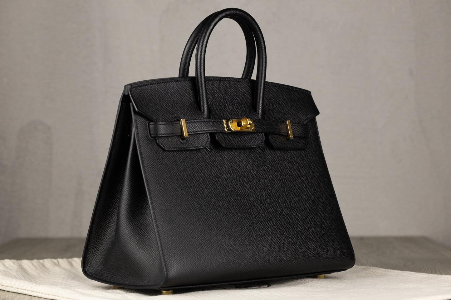 Hermès B25 Birkin 25 Sellier Bag in Black Epsom Leather with Gold Hardware