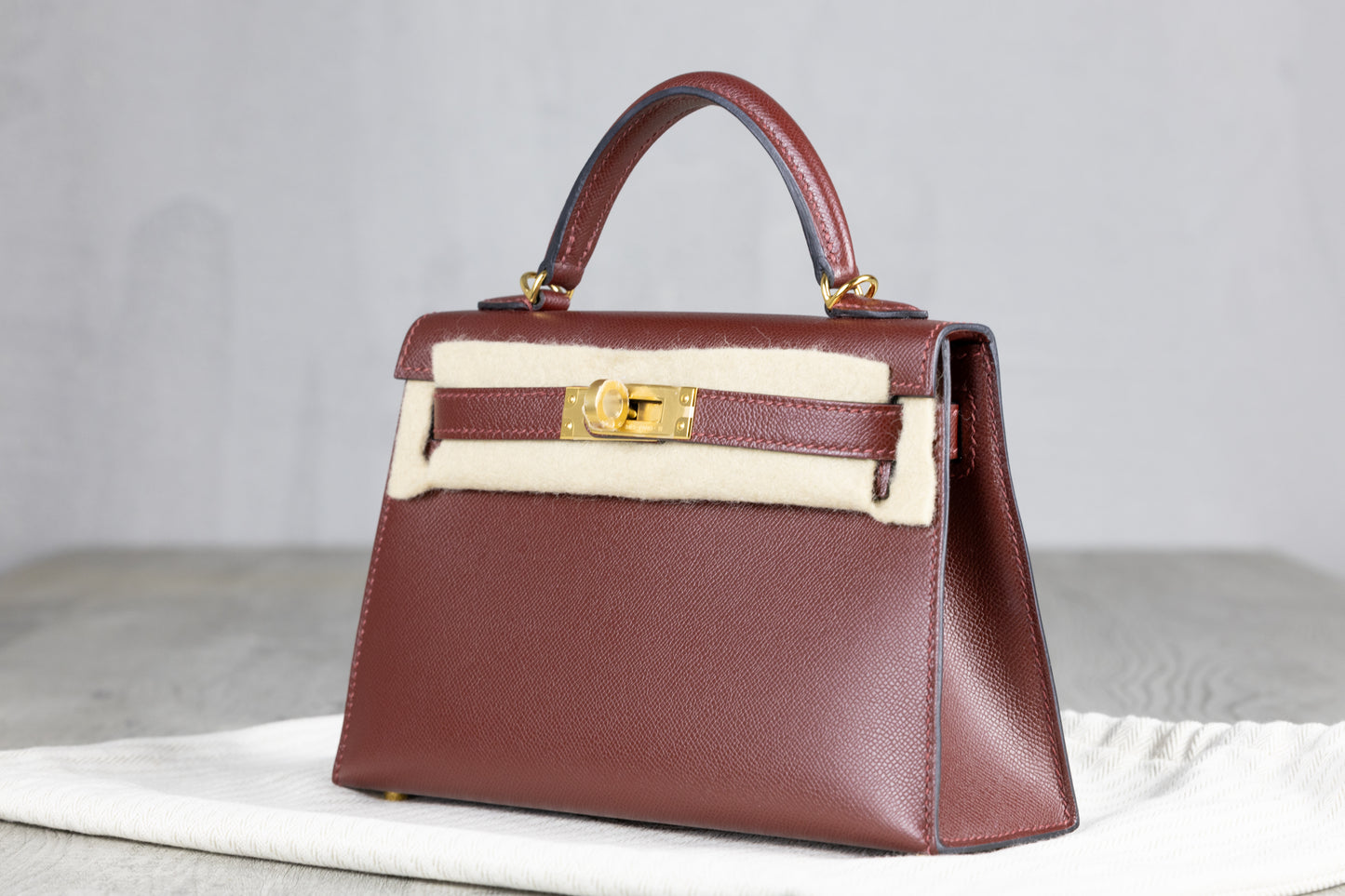 Hermès K20 Mini Kelly II 20 Sellier Bag in Burgundy Epsom Leather with Gold Hardware