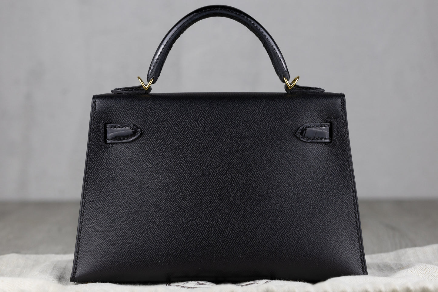 Hermès K20 Mini Kelly II 20 Sellier Touch Bag in Black Epson and Shiny Alligator Leather with Gold Hardware