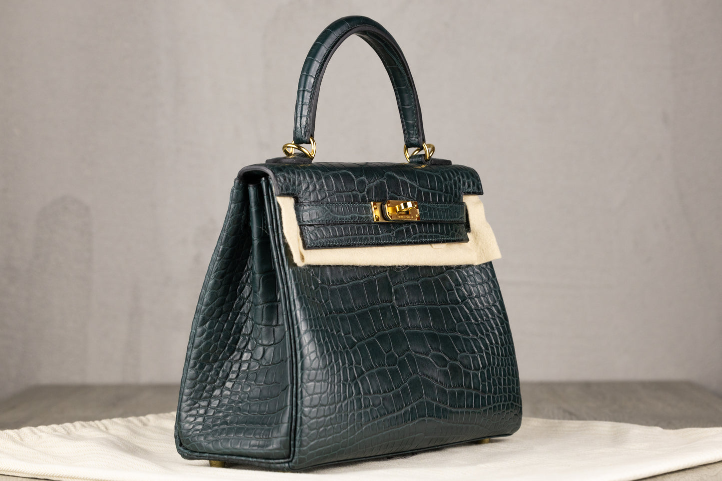 Hermès K25 Kelly II 25 Retourne Bag in Vert Cypress Matte Alligator Leather with Gold Hardware