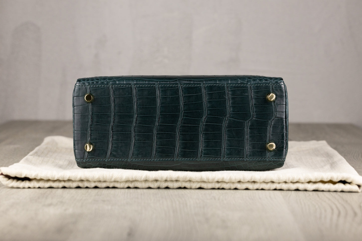 Hermès K25 Kelly II 25 Retourne Bag in Vert Cypress Matte Alligator Leather with Gold Hardware