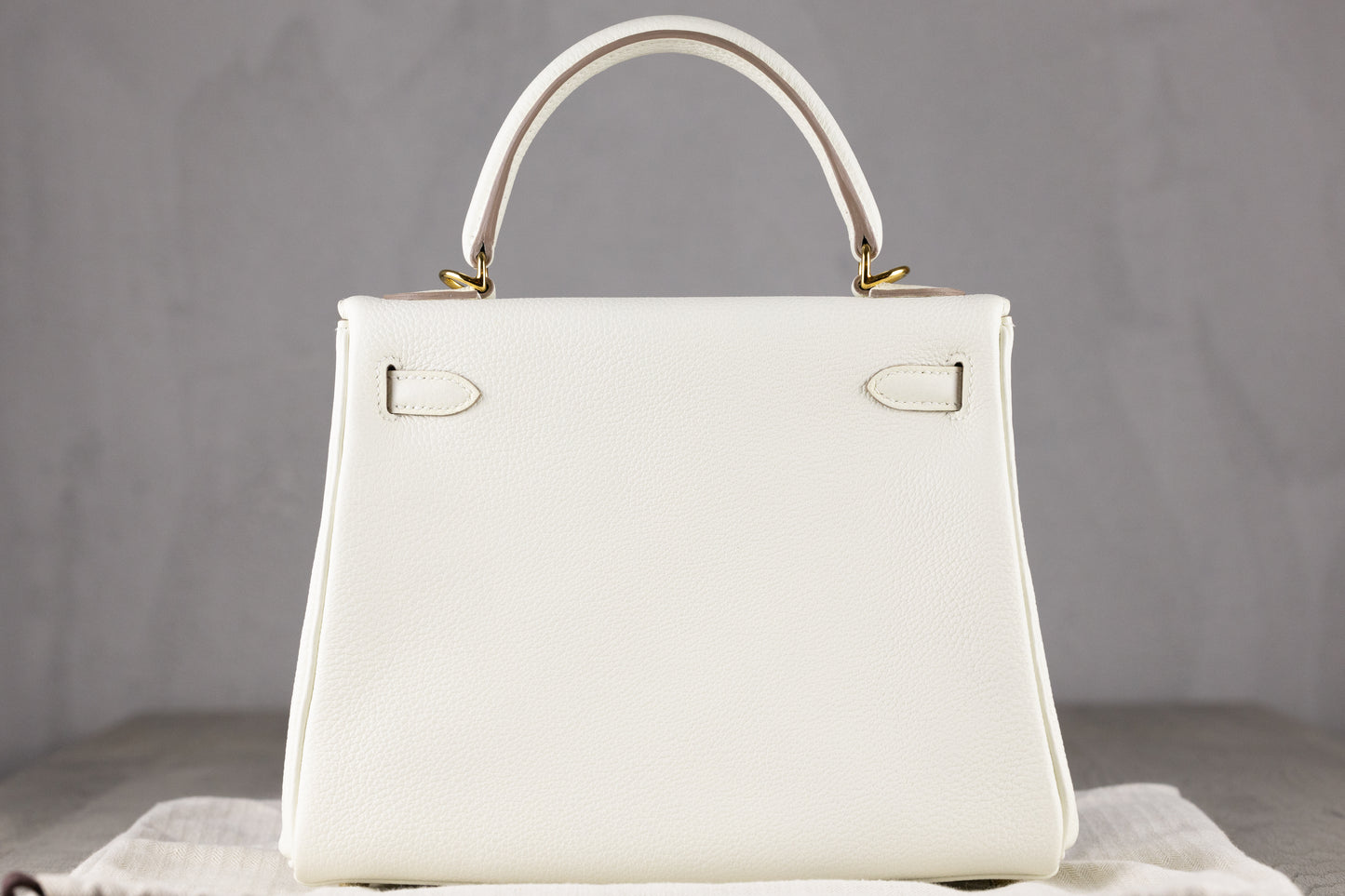 Hermès K25 Kelly II 25 Retourne Bag in Gris Pale Togo Leather with Gold Hardware B Stamp