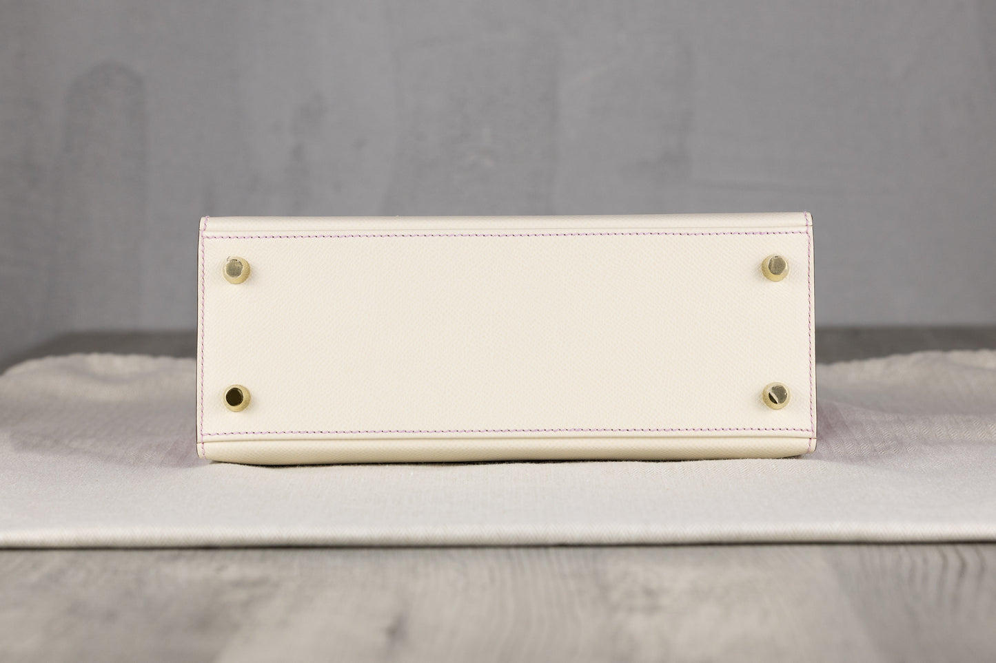 Hermès K25 Kelly II 25 Sellier Bag in Craie & Sakura Epsom Leather with Gold Hardware