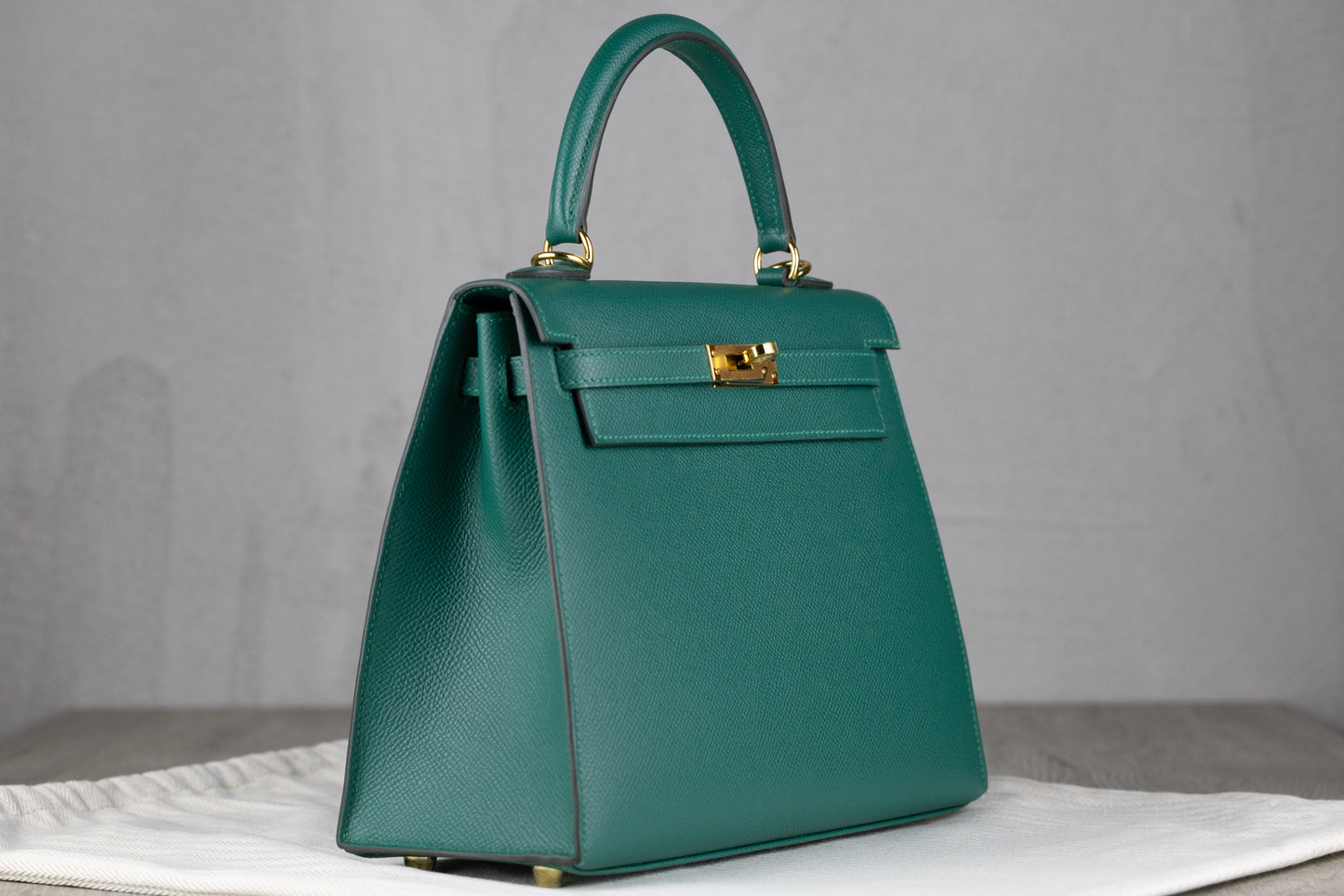 Hermès K25 Kelly II 25 Sellier Bag in Malachite Epsom Leather with Gold Hardware Y Stamp