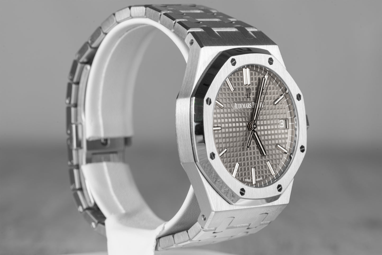 Audemars Piguet Royal Oak Grey 15500ST 2021