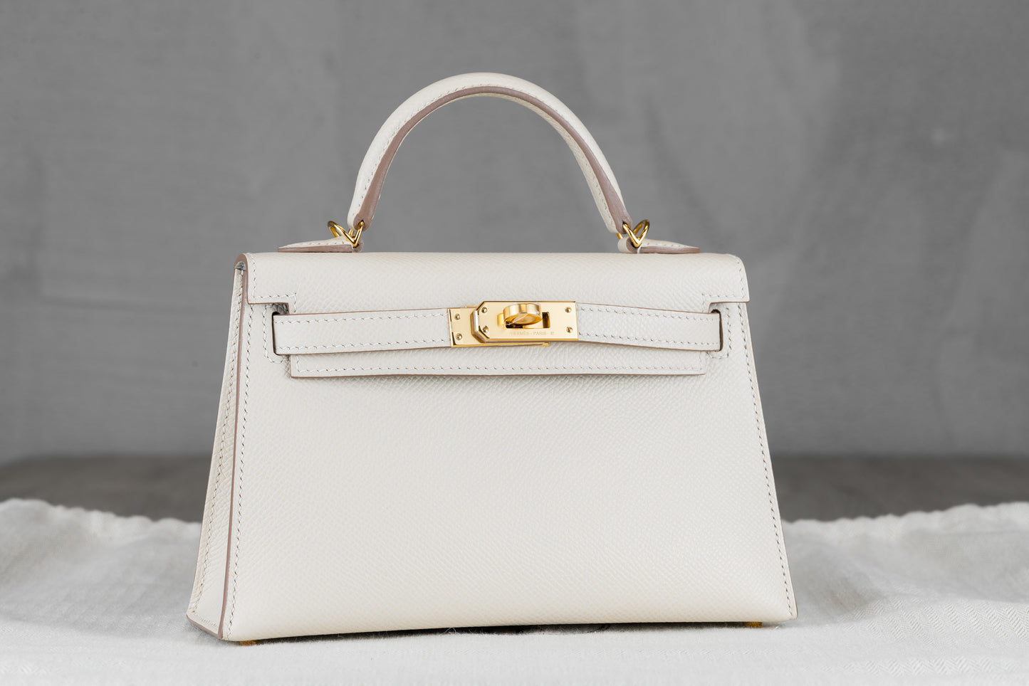 Hermès K20 Mini Kelly II 20 Sellier Bag in HSS Craie Ugris Perle Epsom Leather with Gold Hardware
