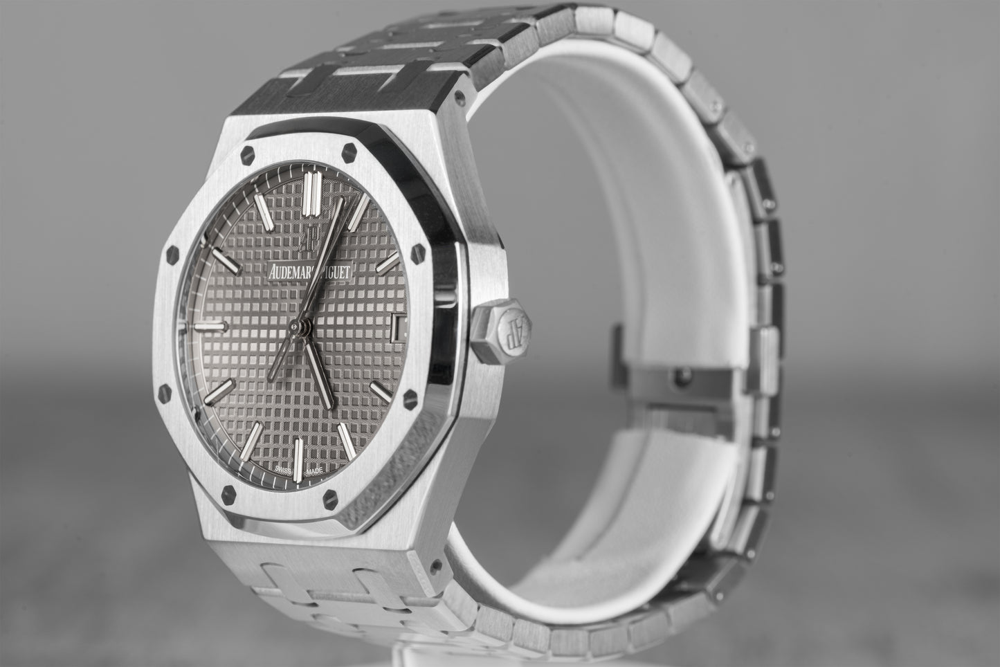 Audemars Piguet Royal Oak Grey 15500ST 2021