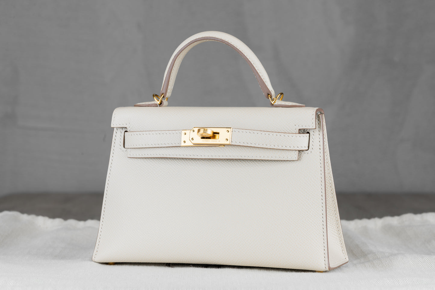 Hermès K20 Mini Kelly II 20 Sellier Bag in HSS Craie Ugris Perle Epsom Leather with Gold Hardware