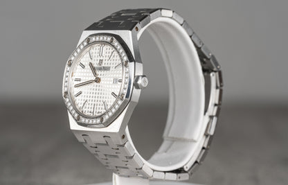 Audemars Piguet Ladies Royal Oak White Dial w/ Factory Diamond Bezel 67651ST