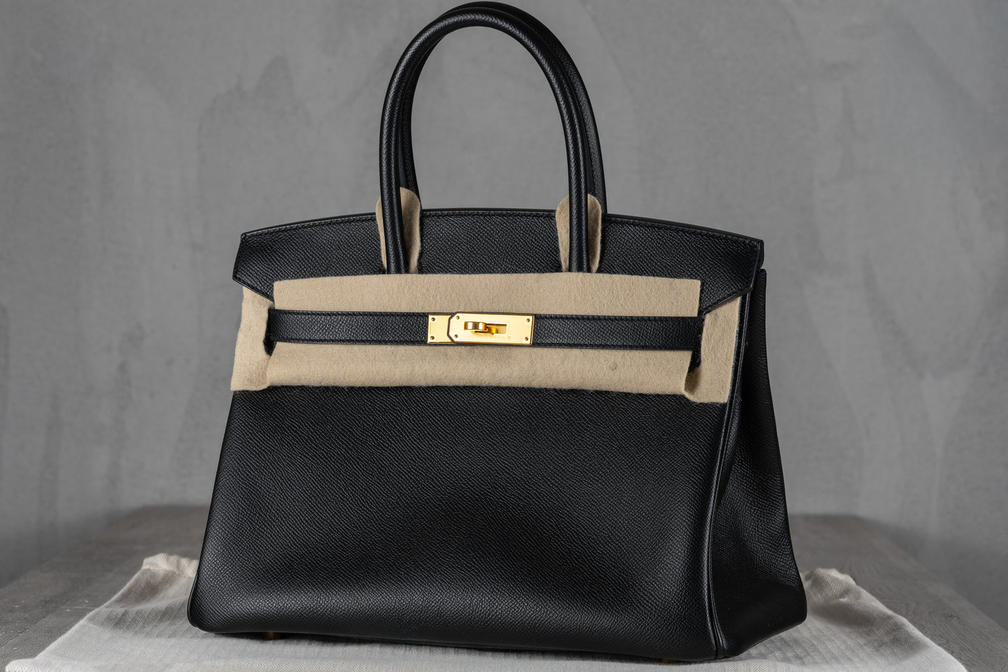 Hermès B30 Birkin 30 Retourne Bag in Noir Epsom Leather with Gold Hardware