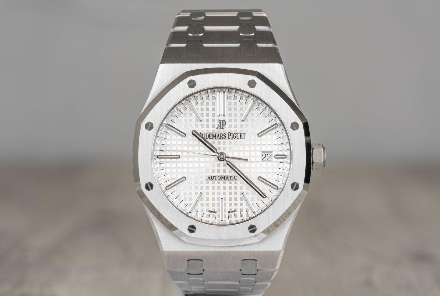 Audemars Piguet Royal Oak 15400ST w/ White Dial
