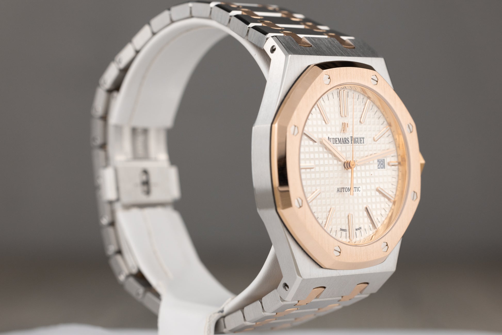 Audemars Piguet 15400SR Royal Oak Stainless Steel & Rose Gold White Dial