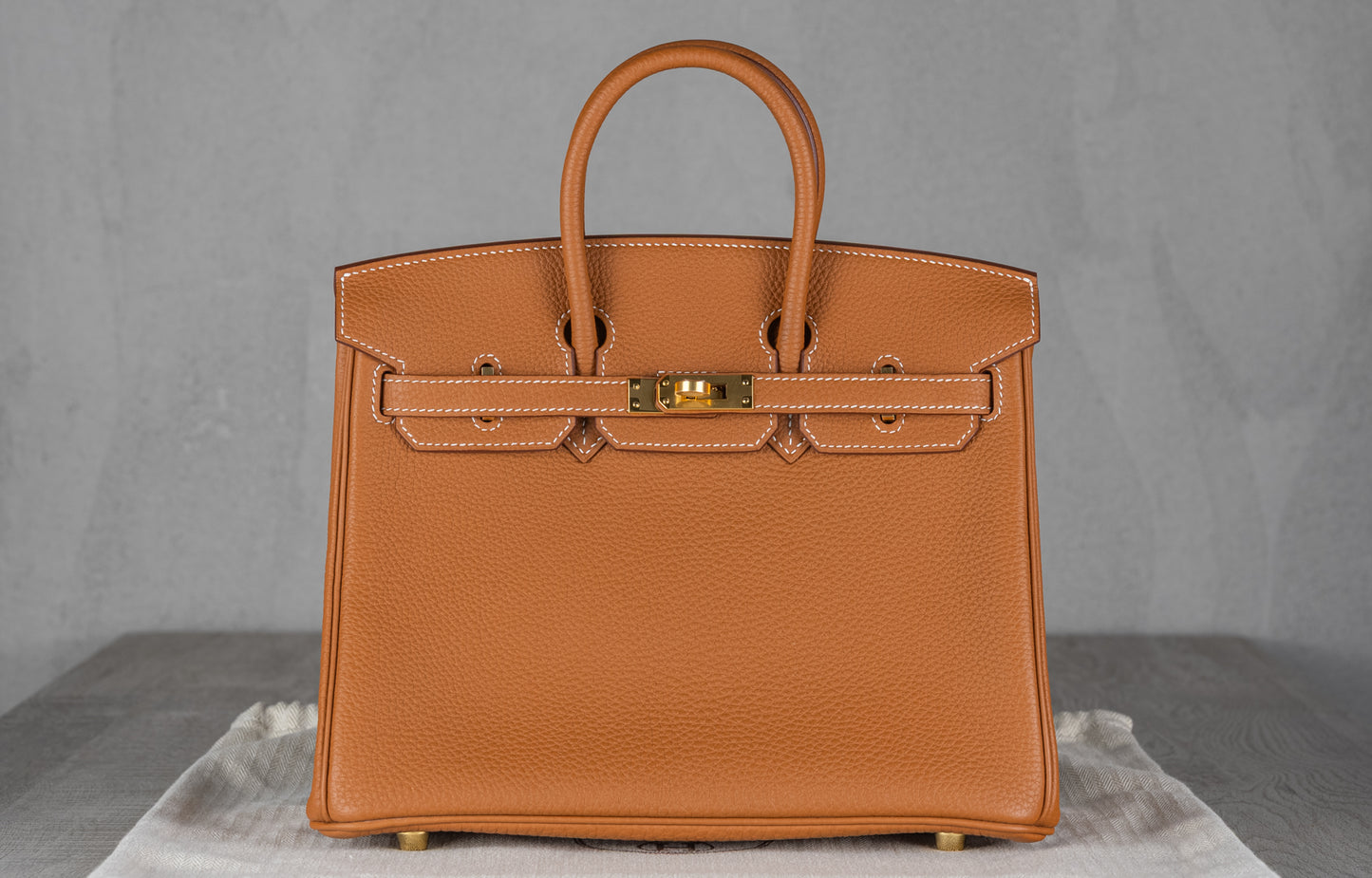 Hermès B25 Birkin 25 Retourne Bag in Gold Togo Leather with Gold Hardware