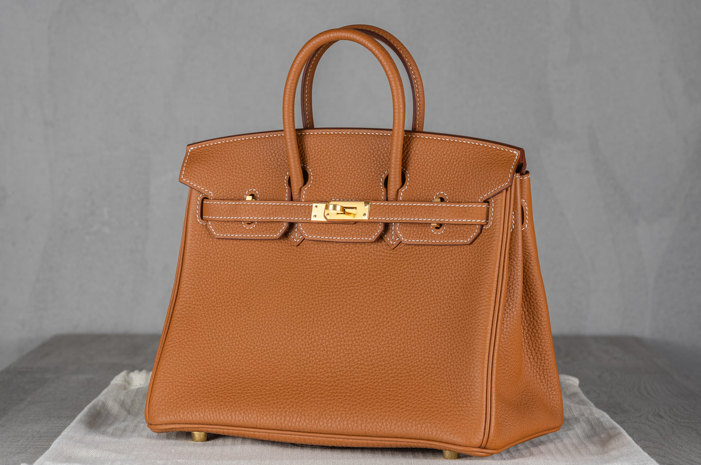 Hermès B25 Birkin 25 Retourne Bag in Gold Togo Leather with Gold Hardware