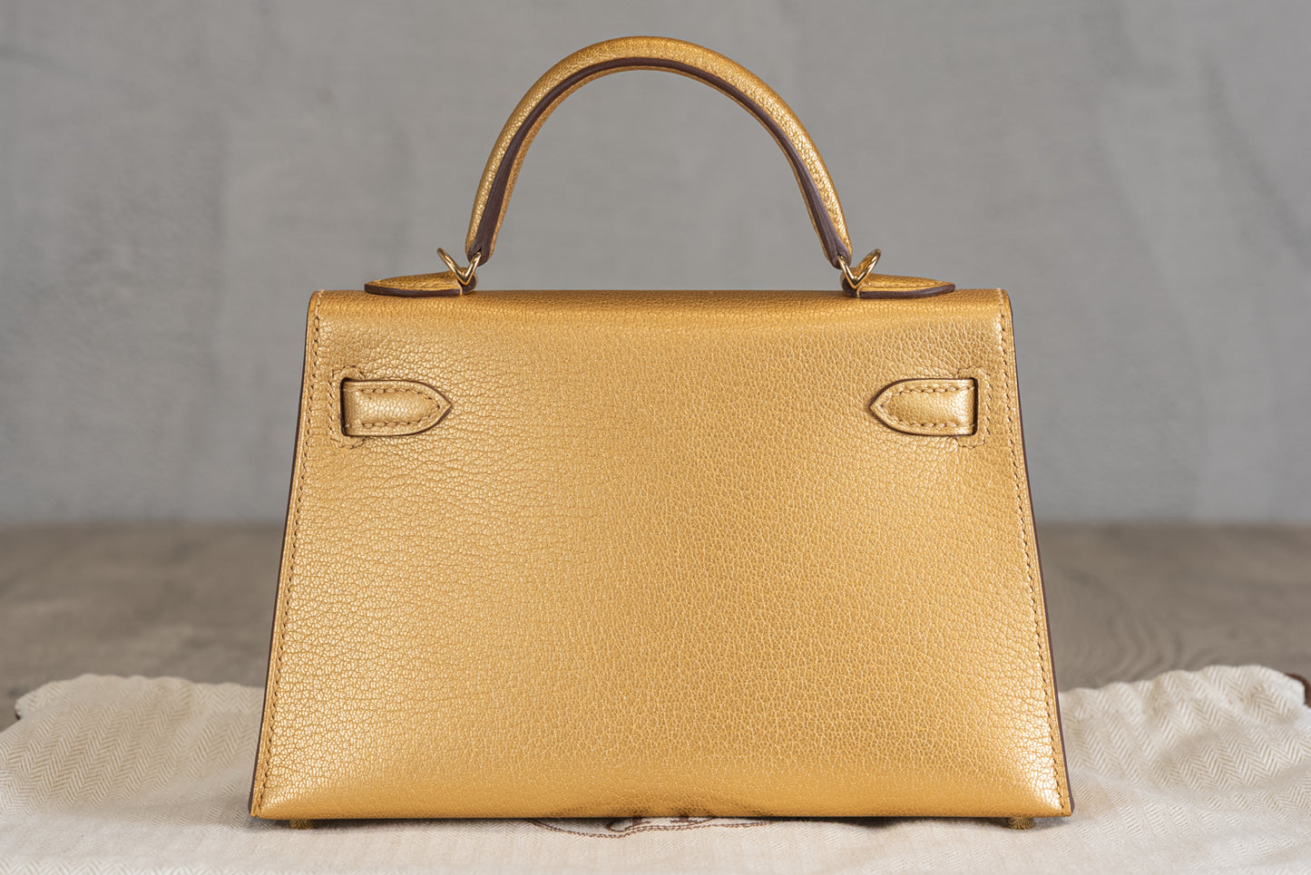 Hermès K20 Mini Kelly II 20 Sellier Bag in Dore Chevre Chamkila Leather with Gold Hardware