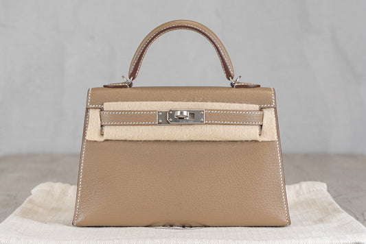 Hermès K20 Mini Kelly II 20 Sellier Bag in Etoupe Togo Leather w/ Palladium Hardware
