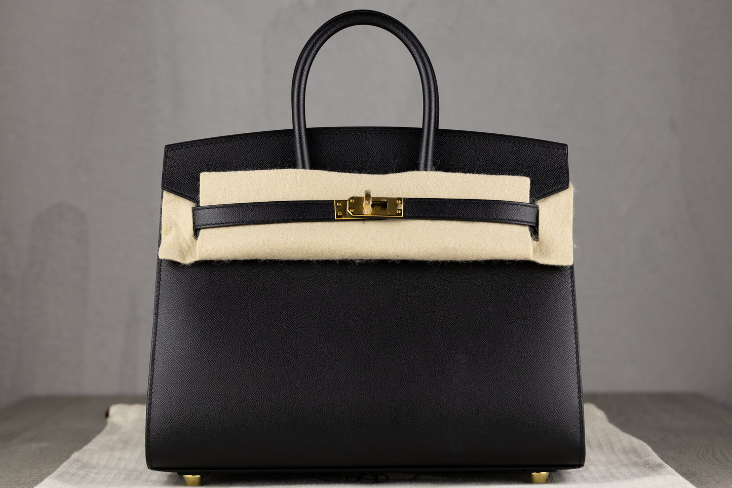 Hermès B25 Birkin 25 Sellier Bag in Noir Epsom Leather with Gold Hardware