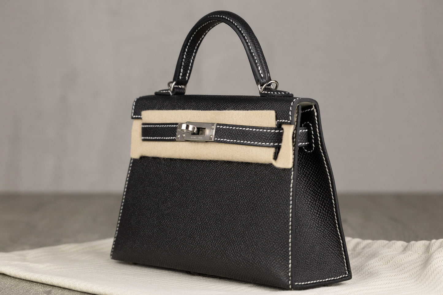 Hermès K20 Mini Kelly II 20 Sellier Bag in Black Epsom Leather and White Stitching with Palladium Hardware